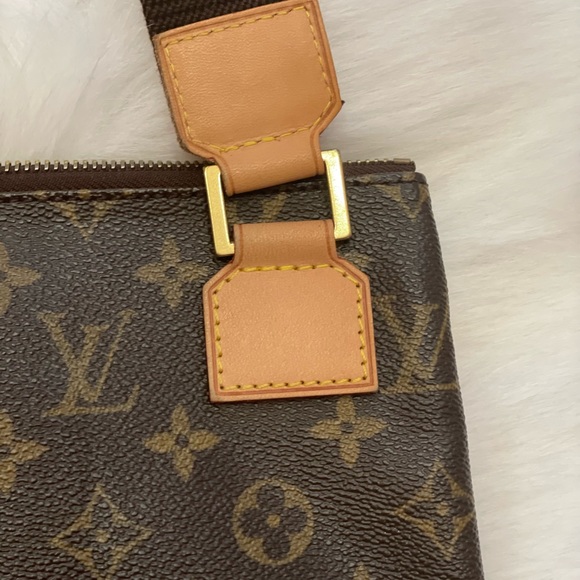 💕Louis Vuitton Pochette Bosphore - Picture 3 of 16